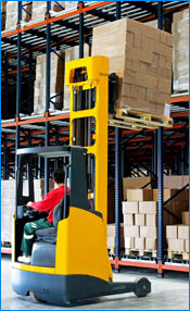 Reach truck